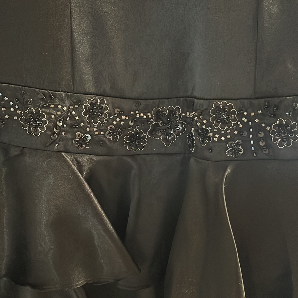 Dress - Picture 3 of 8